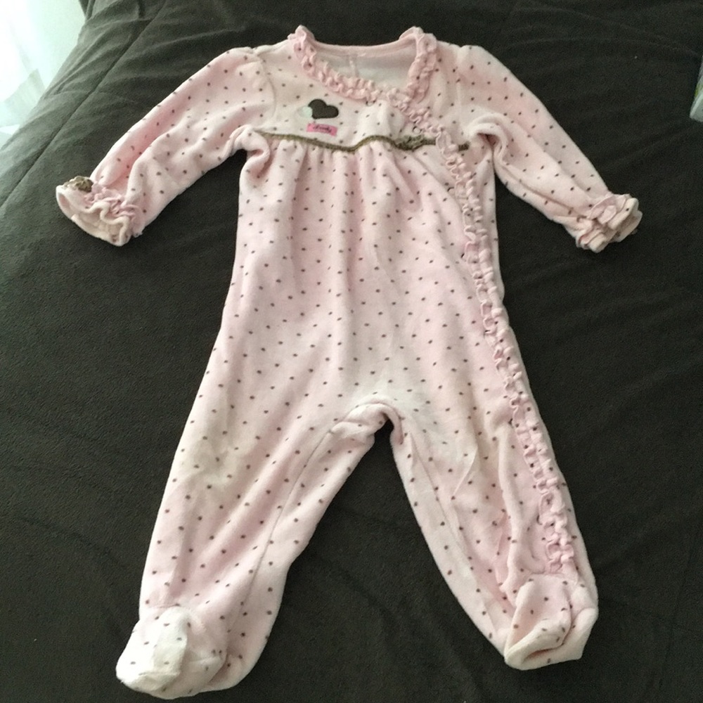 Baby girl pink ruffle velvet jumpsuit.